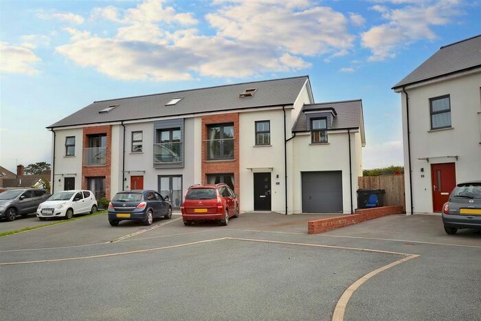 4 Bedroom End Of Terrace House For Sale In Hayston View, Johnston, Haverfordwest, SA62