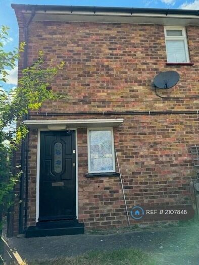 2 Bedroom Maisonette To Rent In Langley Road, Welling, DA16