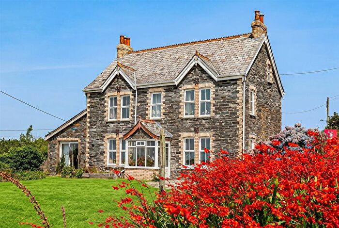 4 Bedroom Detached House For Sale In Pendoggett, St. Kew, PL30