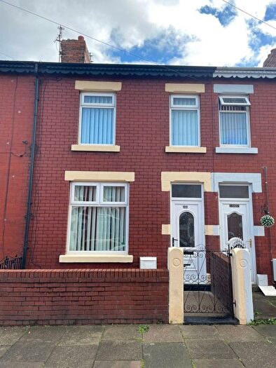 2 Bedroom Property To Rent In Cunliffe Road, Blackpool, Lancashire, FY1