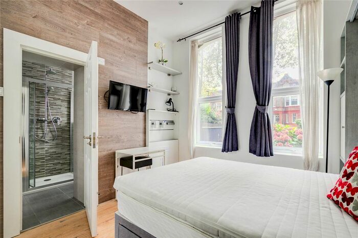 Studio To Rent In Mount Nod Road, London SW16