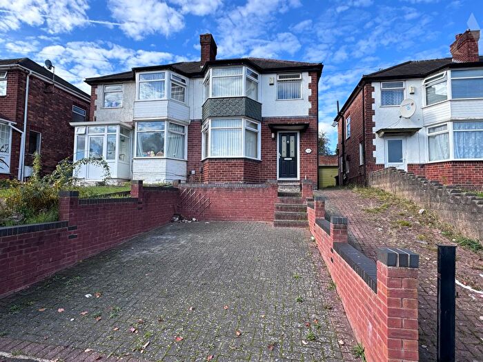 3 Bedroom Semi-detached House To Rent In Chipperfield Road, Birmingham, West Midlands, B36