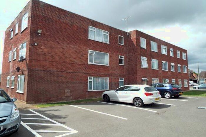 1 Bedroom Flat To Rent In Farm Road, Burton-On-Trent, DE13