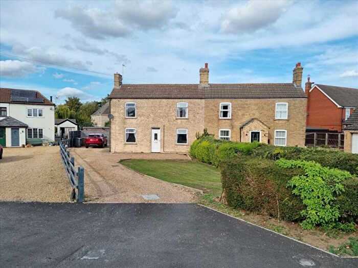2 Bedroom Semi-Detached House For Sale In Sleaford Road, Heckington, NG34