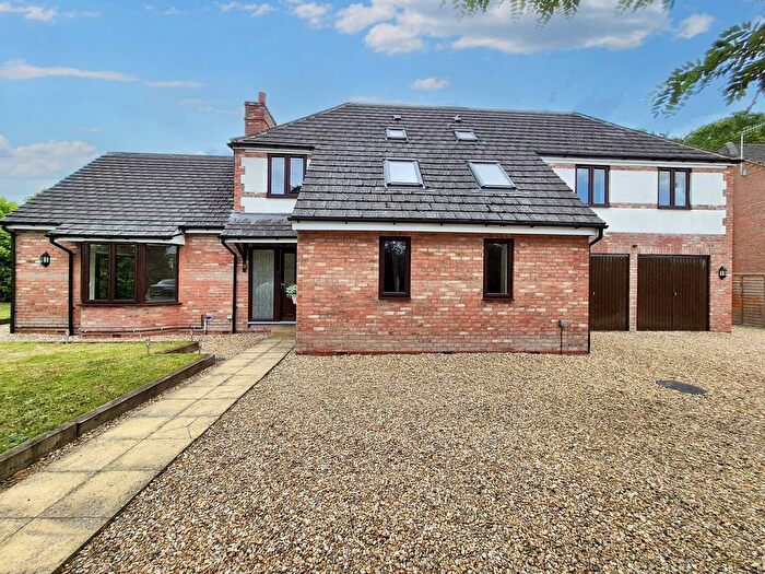 3 Bedroom Detached House For Sale In Court Road, Strensham, Worcestershire, WR8