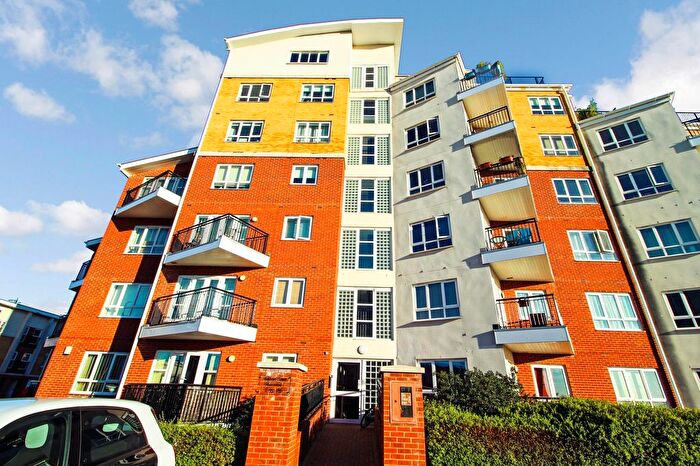 2 Bedroom Flat To Rent In The Gateway, Rockwell Court The Gateway, WD18