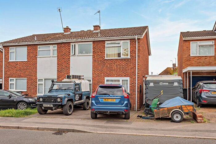 3 Bedroom Semi-Detached House For Sale In Langham Road, Raunds, Wellingborough, NN9
