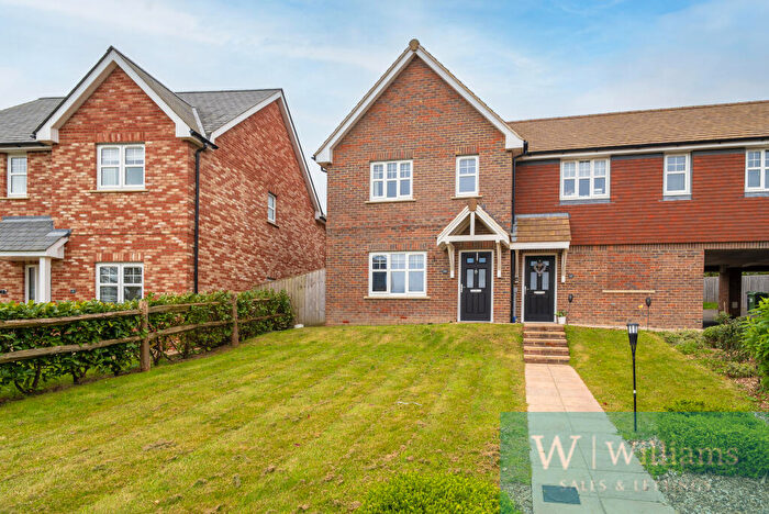 3 Bedroom Terraced House For Sale In Maple Leaf Avenue, Ryde, Isle Of Wight, PO33