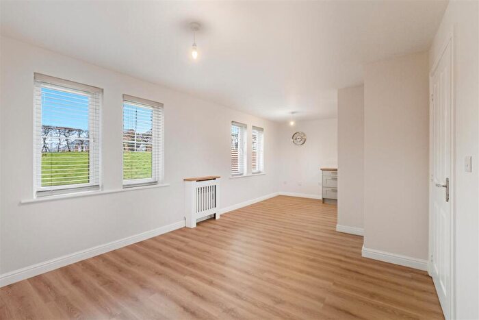 2 Bedroom Apartment To Rent In Blue Cedar Drive, Streetly, Sutton Coldfield, B74