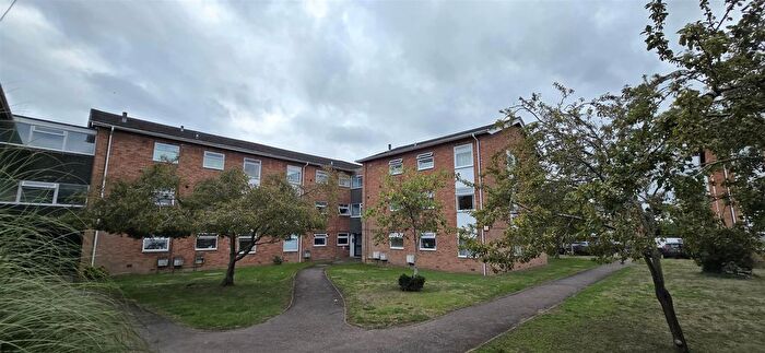 2 Bedroom Flat To Rent In Caroline Court, Bath Road, Reading, RG1