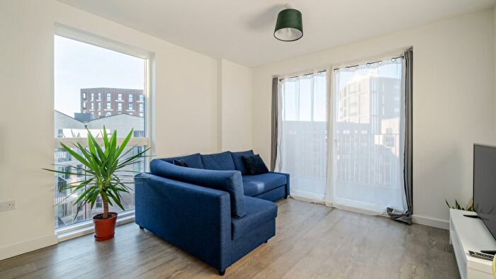 1 Bedroom Flat For Sale In Carraway Street, Reading, RG1