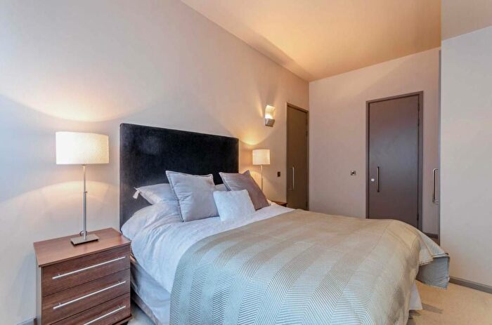 2 Bedroom Flat To Rent In City Road, London, EC1V