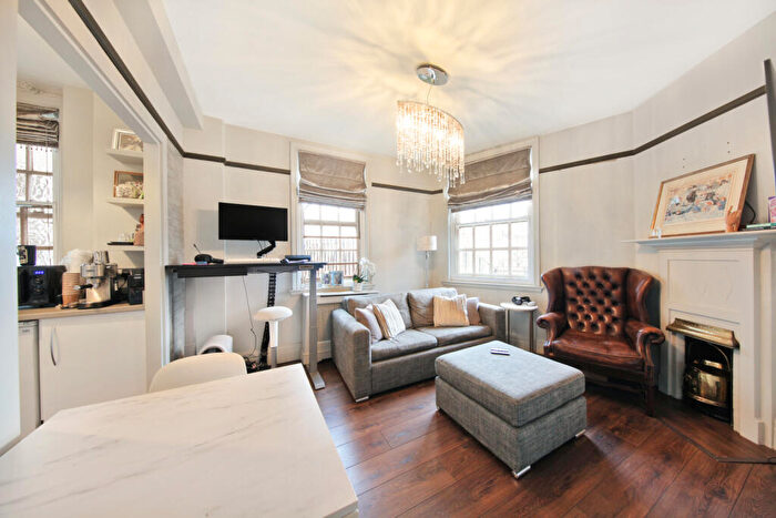 1 Bedroom Flat To Rent In Chalfont Court, Baker Street, NW1