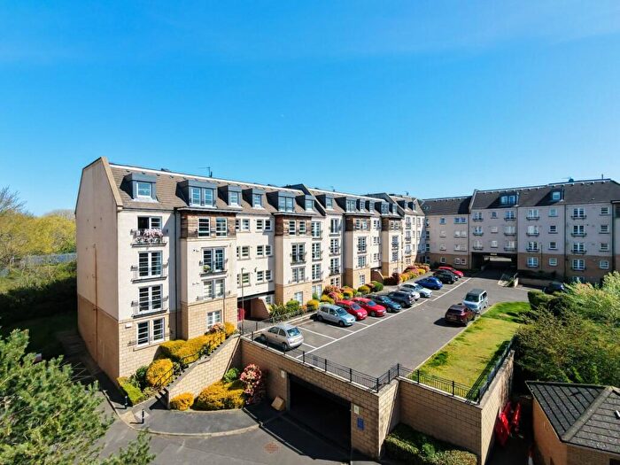 2 Bedroom Flat For Sale In / Powderhall Rigg, Edinburgh, Midlothian, EH7