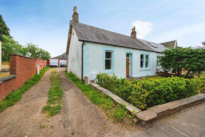 2 Bedroom Cottage For Sale In Erskine Place, Livingston, EH53
