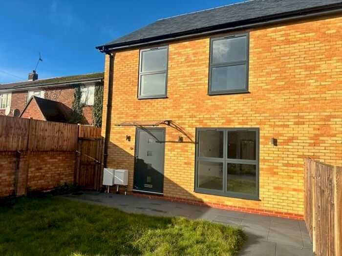 3 Bedroom House To Rent In Heywood Court Close, Maidenhead, SL6