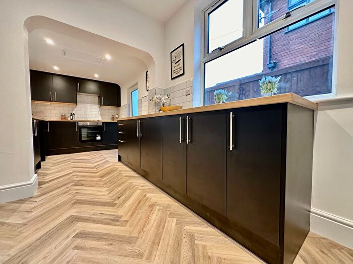 3 Bedroom Semi-Detached House For Sale In Zetland Road, Doncaster, DN2