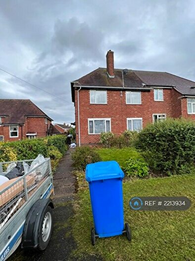 3 Bedroom Semi-Detached House To Rent In Rydal Crescent, Chesterfield, S41