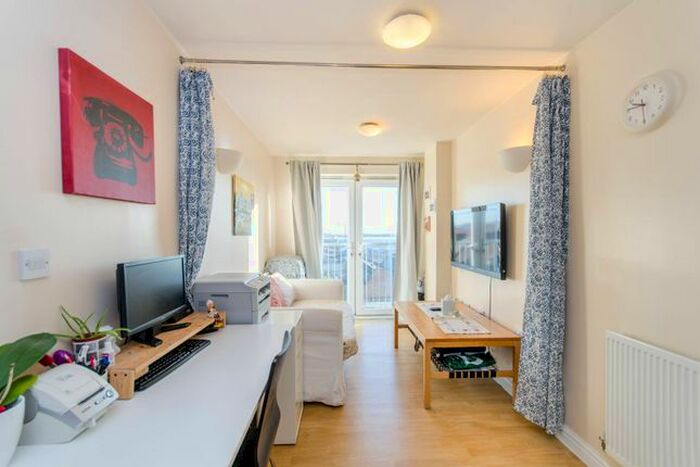 1 Bedroom Flat To Rent In Palmerston Road, Harrow, HA3