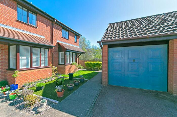 4 Bedroom Semi Detached House For Sale In Birchen Lee, Emerson Valley, MK4