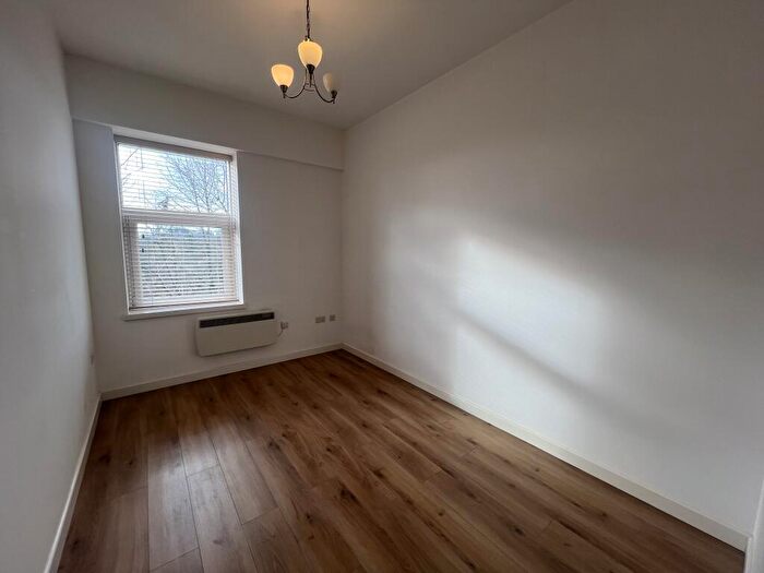 1 Bedroom Flat To Rent In Millbrook Road East, SO15