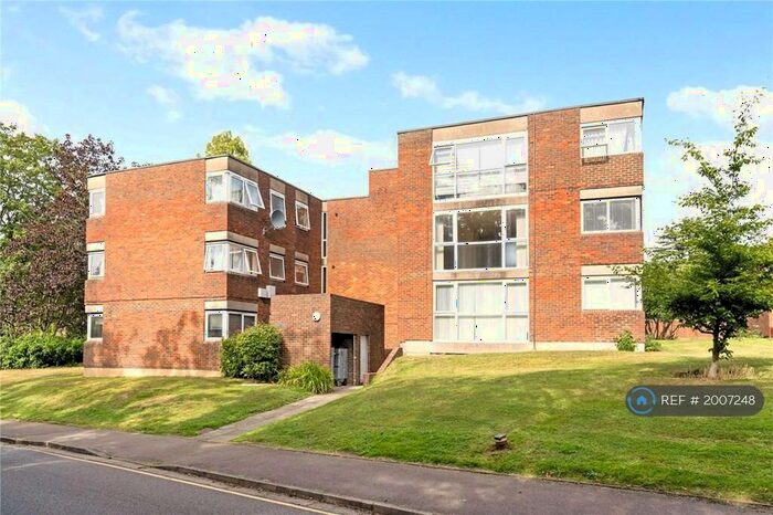 2 Bedroom Flat To Rent In Dormans Close, Northwood, HA6