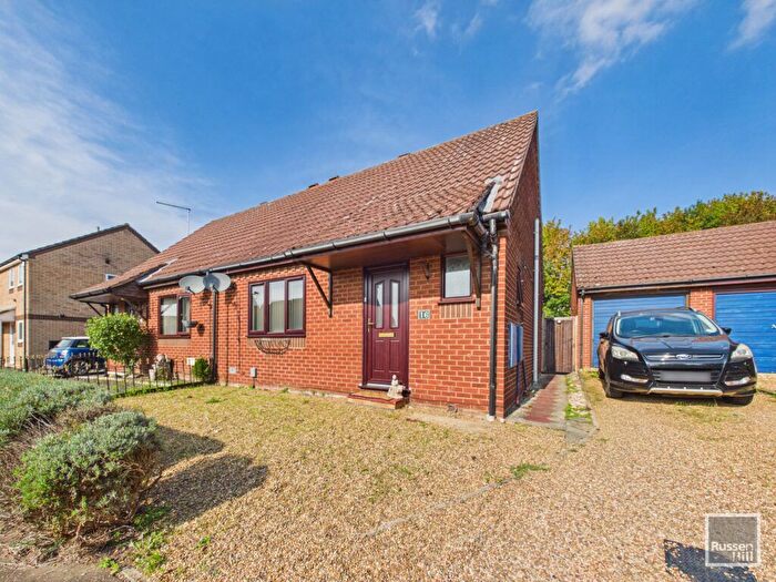 2 Bedroom Semi-Detached House For Sale In Wenman Court, Chapel Break, NR5