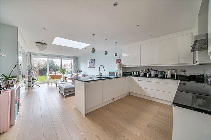 4 Bedroom Terraced House For Sale In George V Way, Perivale, Greenford, UB6