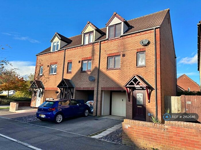 2 Bedroom End Of Terrace House To Rent In Abbotsbury Way, Swindon, SN25