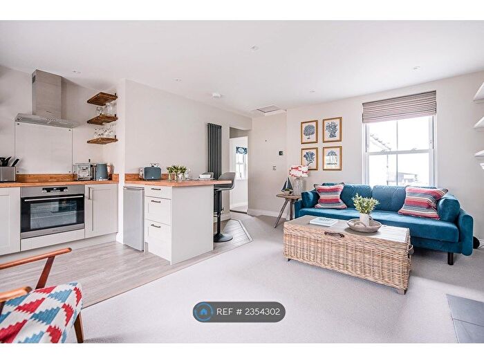 1 Bedroom Flat To Rent In Pebble View, Aldeburgh, IP15