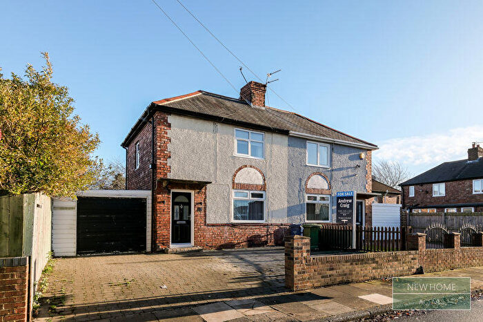 2 Bedroom Semi-Detached House For Sale In Ogle Grove, Jarrow, NE32