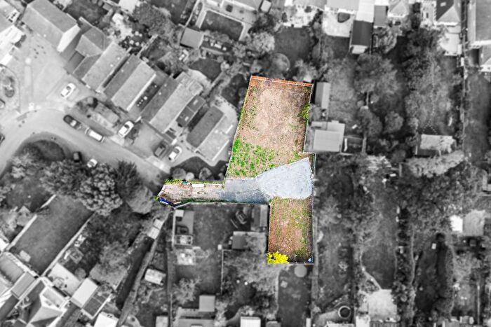 2 Bedroom Bungalow For Sale In Braken Dell, Rayleigh, SS6