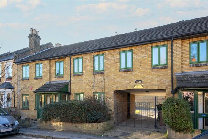 1 Bedroom Flat To Rent In Eden Road, Walthamstow, London, E17