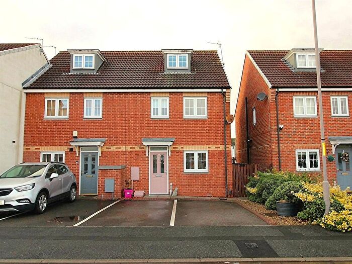 3 Bedroom Town House For Sale In Gardenia Way, Billingham, TS23