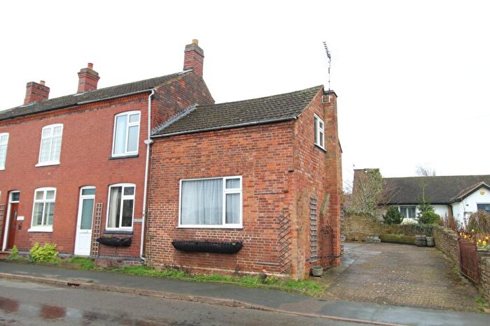 3 Bedroom Character Property For Sale In Lutterworth Road, Gilmorton, LE17