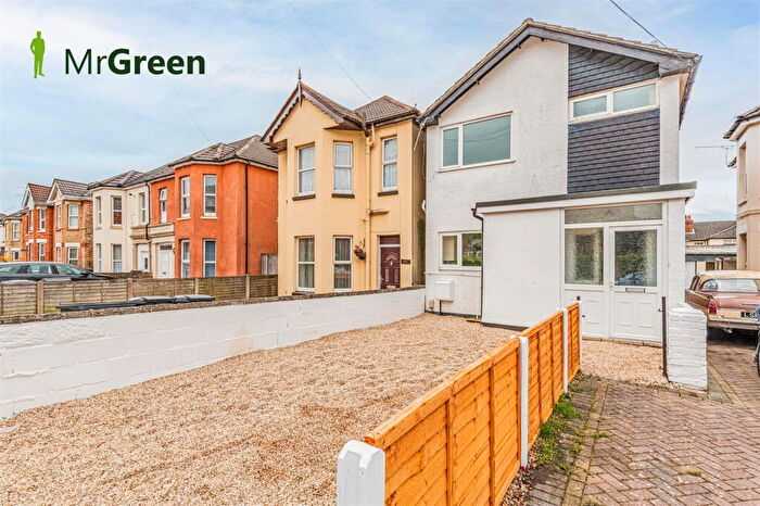 3 Bedroom Semi Detached House To Rent In Malmesbury Park Road, Bournemouth, BH8