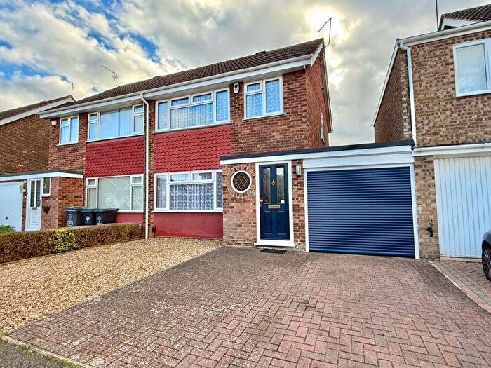 3 Bedroom Semi Detached House For Sale In Oaks Drive, Higham Ferrers, NN10