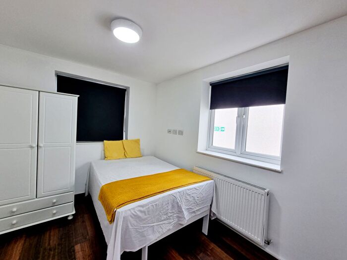 1 Bedroom Flat To Rent In Chalvey Road East, Slough, SL1