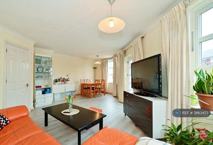 4 Bedroom Flat To Rent In Gorham House, London, SE16