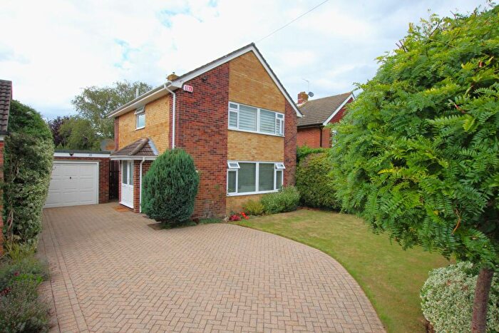 4 Bedroom Detached House To Rent In Longmead Gardens - Langstone - Fully Furnished, PO9