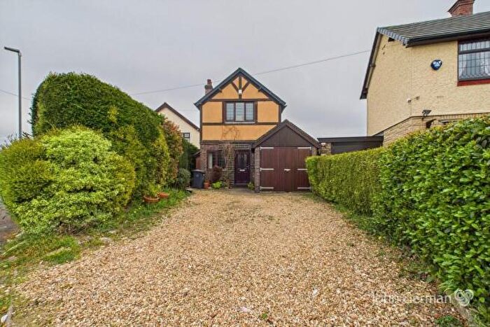 3 Bedroom Detached House For Sale In Field Lane, Burton-On-Trent, DE13
