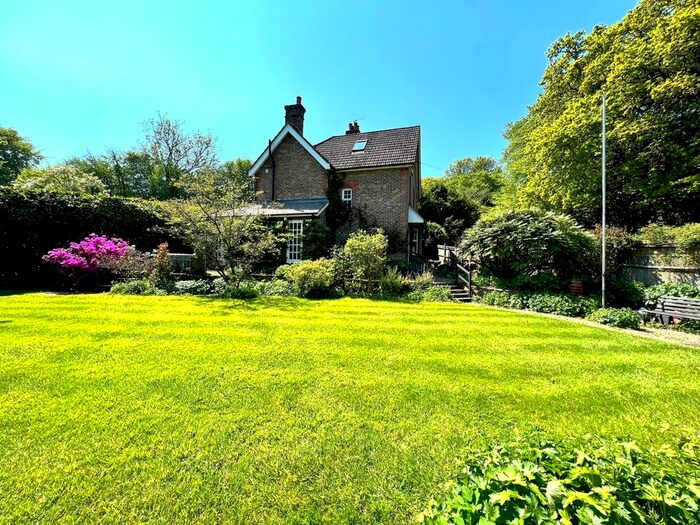 3 Bedroom Detached House For Sale In Laundry Lane, Vines Cross, Heathfield, TN21