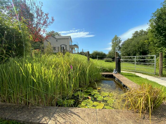 3 Bedroom Detached House For Sale In Cwmfelin Road, Betws, Ammanford, Carmarthenshire, SA18