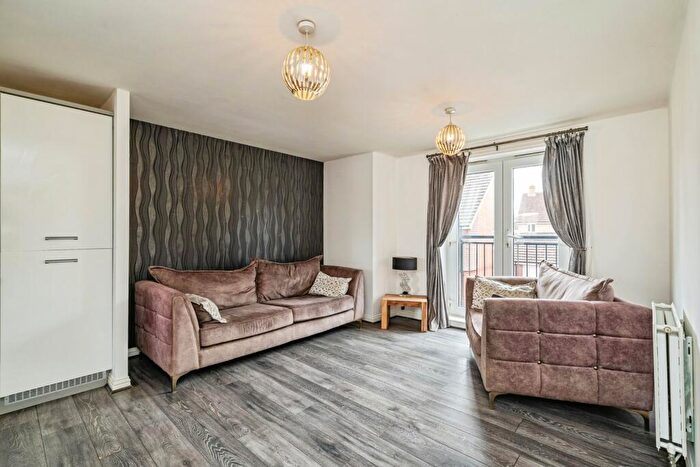 2 Bedroom Flat For Sale In Dunnock Drive, Norwich, Norfolk, NR8