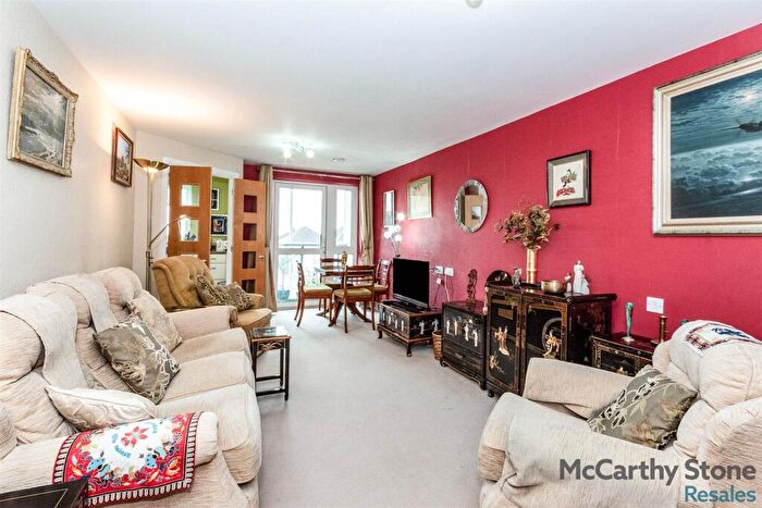 2 Bedroom Apartment For Sale In Wardington Court, Welford Road, Northampton, NN2