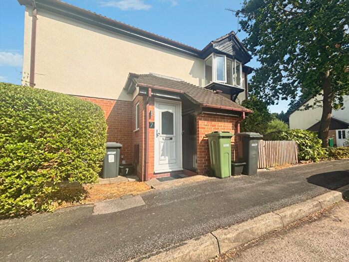 2 Bedroom Flat For Sale In Waldon Gardens, West End, Southampton, SO18