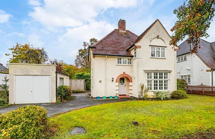 3 Bedroom Detached House For Sale In Souberie Avenue, Letchworth Garden City, SG6