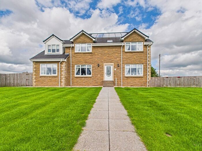 4 Bedroom Country House For Sale In Birniehill Road, Hareshaw, ML1