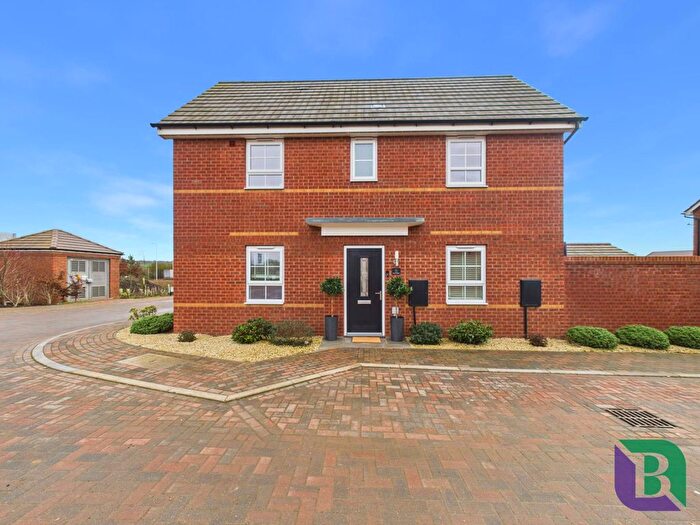 3 Bedroom Detached House For Sale In Grace Gardens, Milton Keynes, MK17