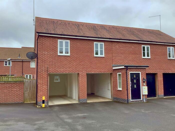 1 Bedroom Apartment For Sale In Bed Coach House - Hunsbury Meadows, NN4